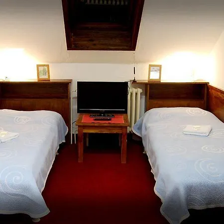 Free Zone Hostal *