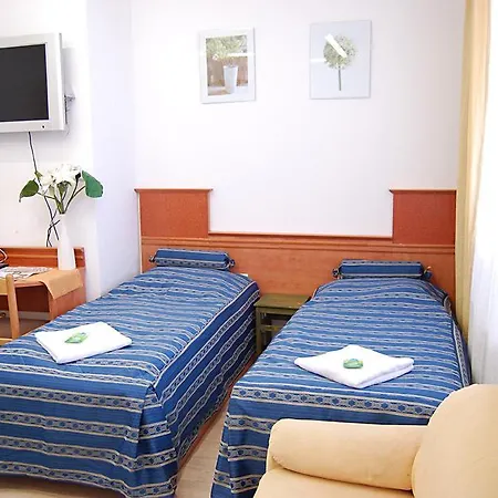 Free Zone Hostel Prag