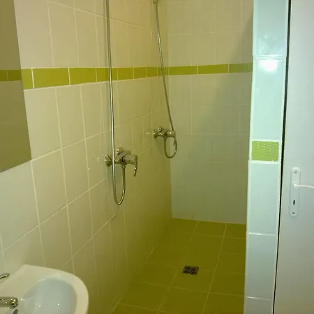 Free Zone Hostal